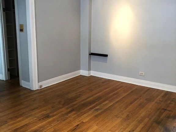 2nd image of 2324 N Lincoln Park W APT 3C