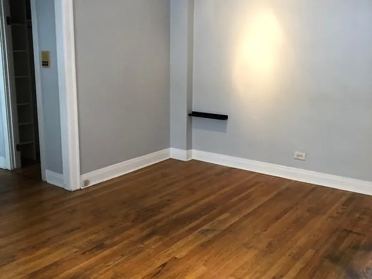 2324 N Lincoln Park W #3C — Photo 2