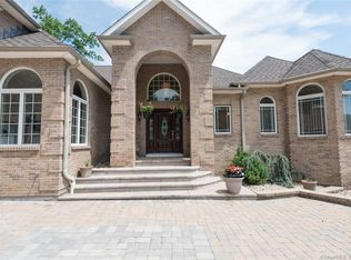 86 Sachem Dr, Middletown, CT 06457