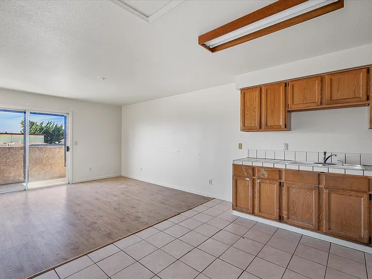 2001 Broadway Ave #223 — Photo 6