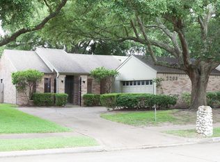 2203 Gray Falls Dr, Houston, TX 77077