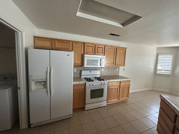 3rd image of 2454 Ranier Way
