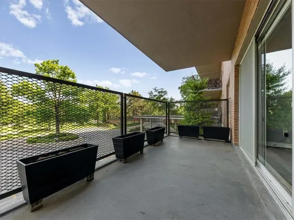 4550 Warwick Blvd APT 213, Kansas City, MO 64111
