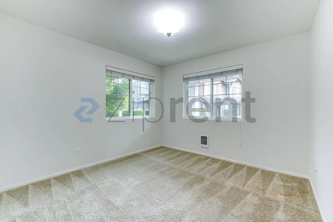 4 bed, 3.5 bath, 1804 sqft, $3,800 — Photo 4