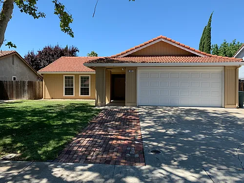 445 Magnolia Ln Photo 1