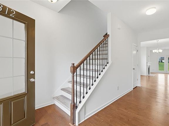 4th image of 312 Shaw Dr