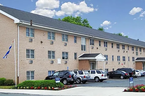 Austin Manor Apartments Photo 1