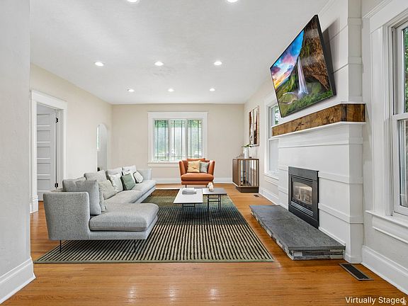 3rd image of 421 M St