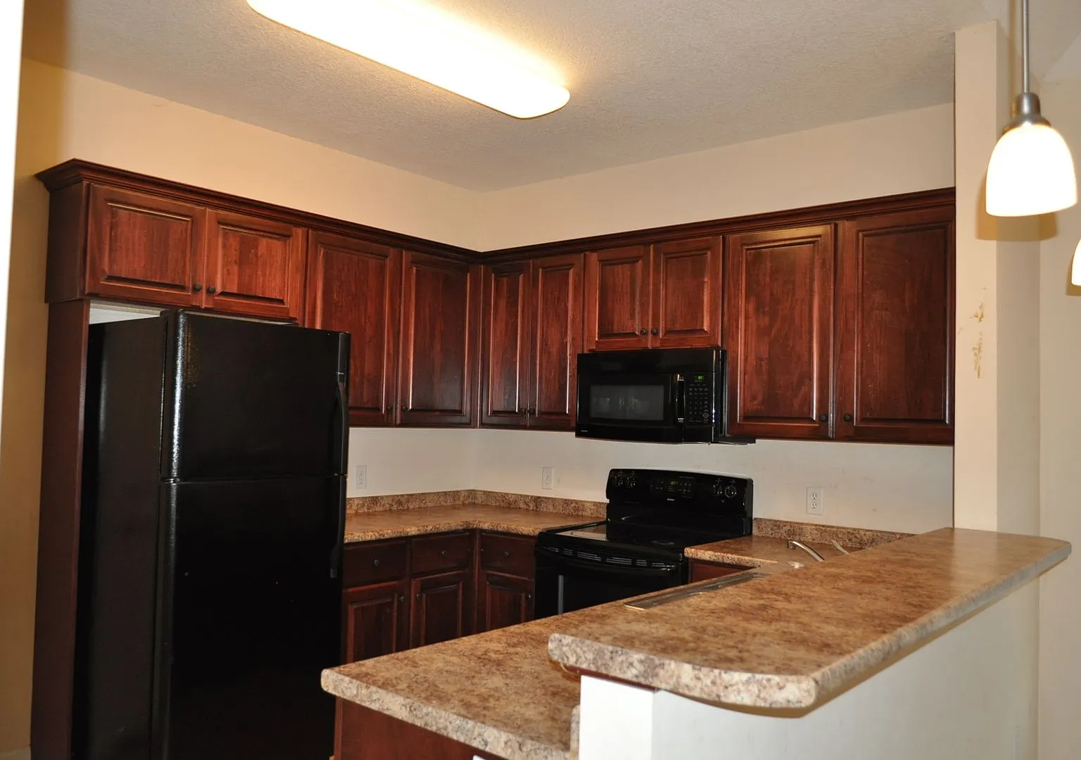 Available August 3rd 2 Bedroom Duplex at The Hammocks! — Photo 1