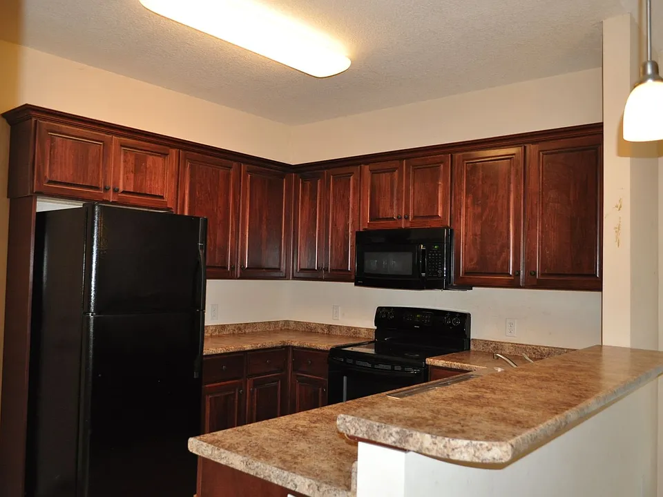 247 Sawgrass Trl