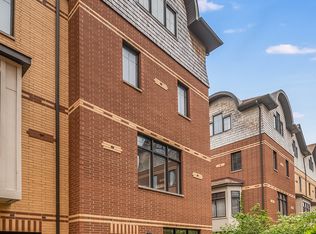 1024 Alexander Ln, Oak Park, IL