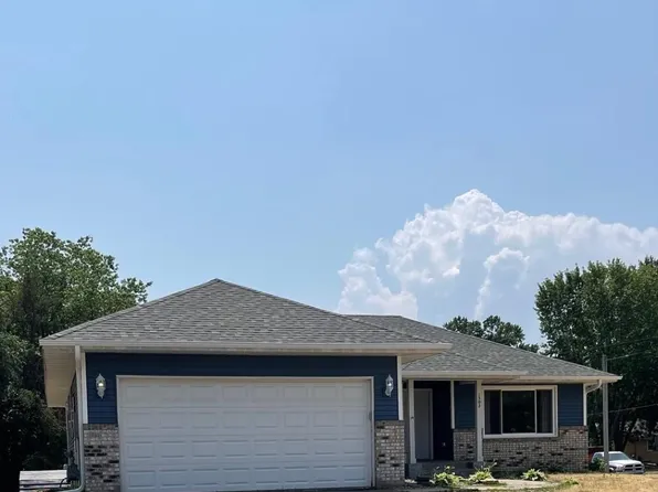 1302 Burke Cir E, Maplewood, MN 55109
