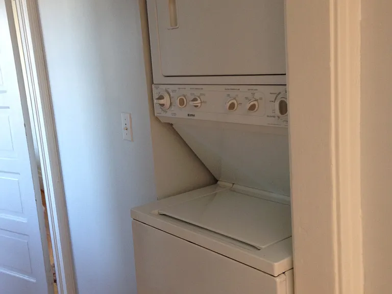 1034 Stanford Ave #2 — Photo 9