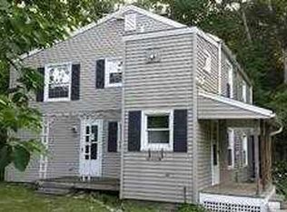 104 Horseshoe Rd, Guilford, CT 06437