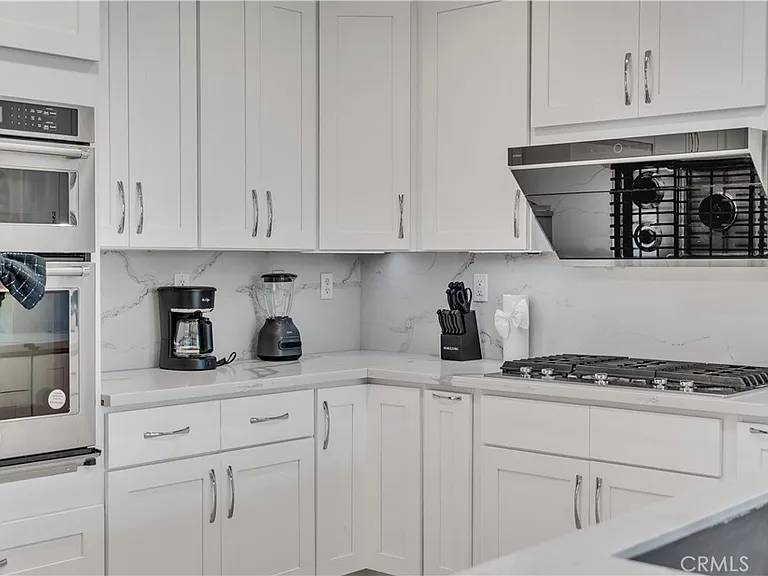 17 Riveroaks — Photo 7