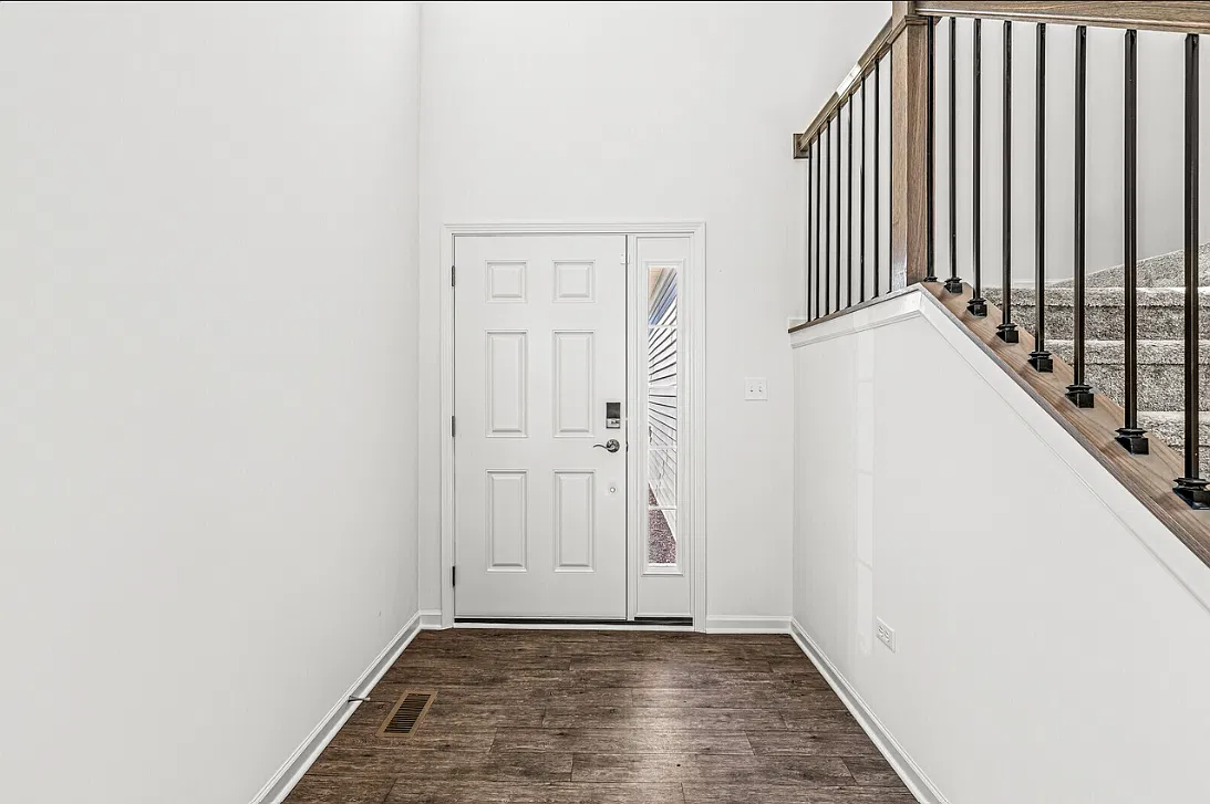 3 bed, 2.5 bath, 1776 sqft, $2,550 — Photo 3