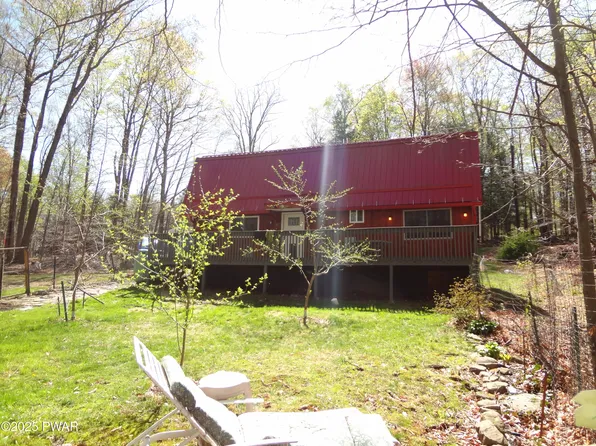 113 Fawnwood Dr, Greentown, PA 18426
