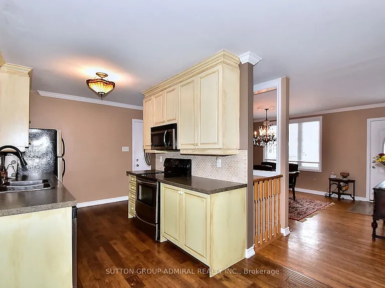 62 May Ave — Photo 14