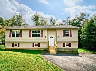 123 Echo Lake Rd, Tobyhanna, PA 18466