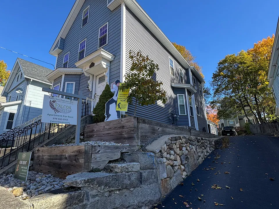 102 Myrtle Ave #2