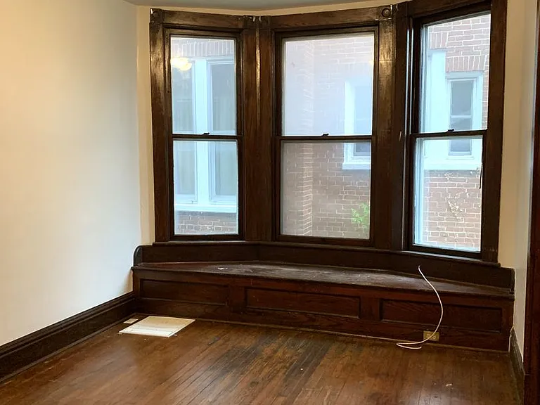 577 Lincoln Way E — Photo 9
