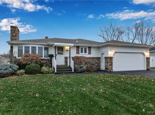 6937 Tawny Dr, Niagara Falls, NY 14304