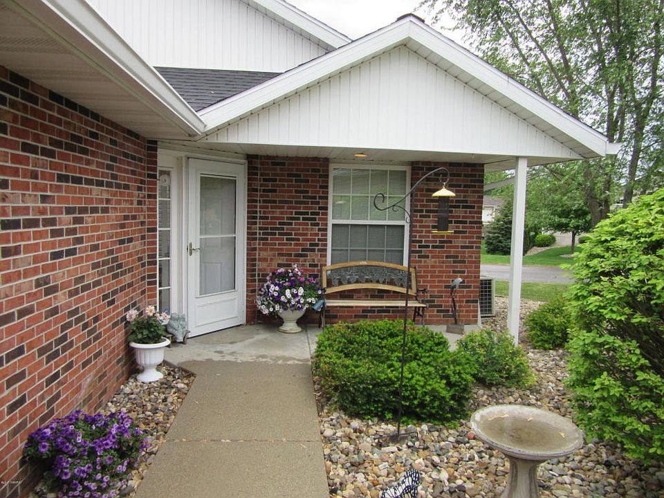 1st image of 1589 Hickory Trace Dr