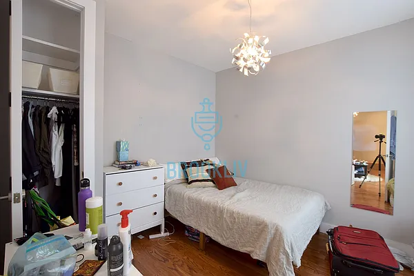 Rented by null | media 16