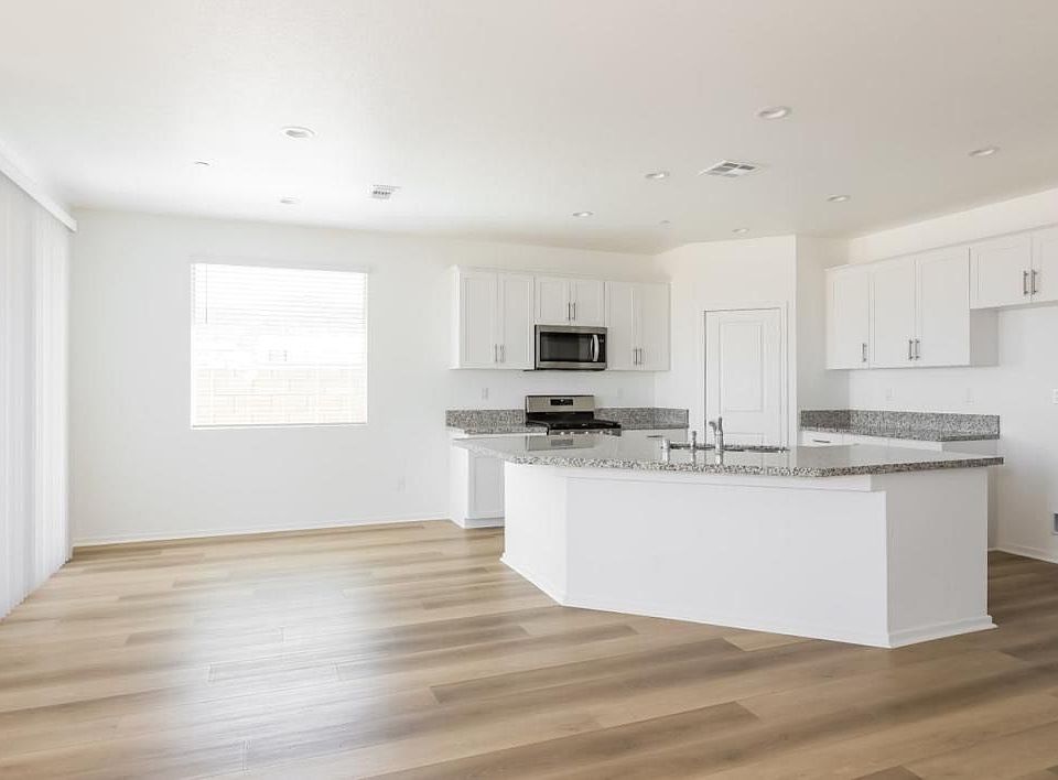 1st image of 25205 Bronzite Way