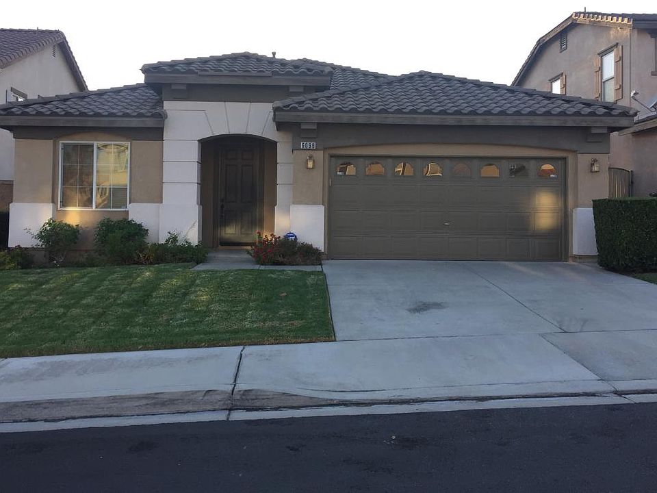 1st image of 6098 La Costa Pl