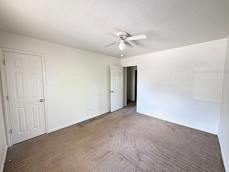 206 Veterans Ave — Photo 19