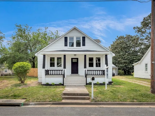 215 Middle Street, Smithfield, VA 23430