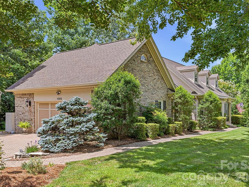 1st image of 1005 Windsor Dr