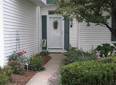 1st image of 334 Vista Cir #50B