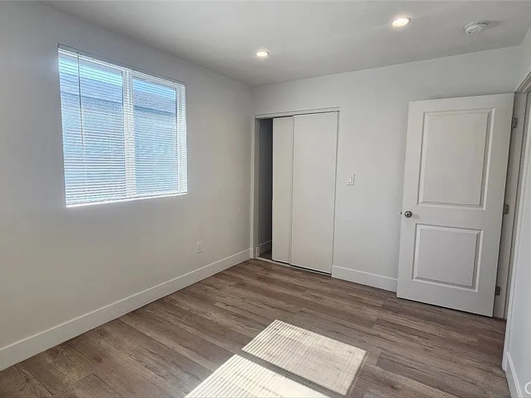 10962 1/2 Avalon Blvd — Photo 26