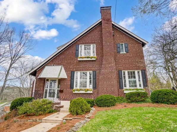 3538 Grandin Rd, Cincinnati, OH 45226