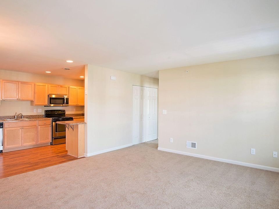 Kendall Square Apartments 4 Ives St Delmar NY Zillow