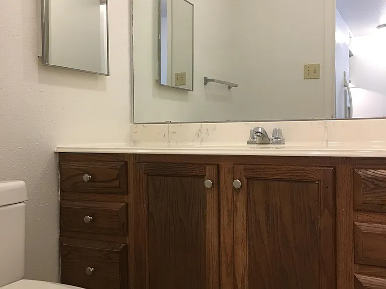 Pine Ridge Apartments — Photo 38