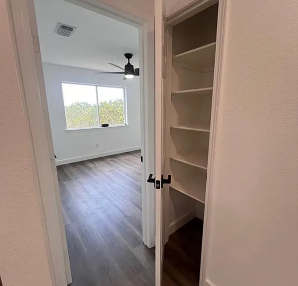 450 Shady Bluff Dr #D — Photo 3