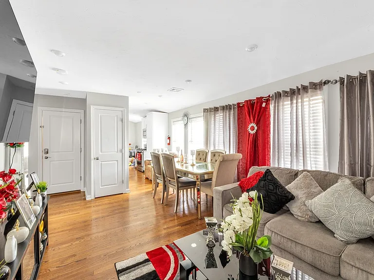 13 Pierce St #2 — Photo 2
