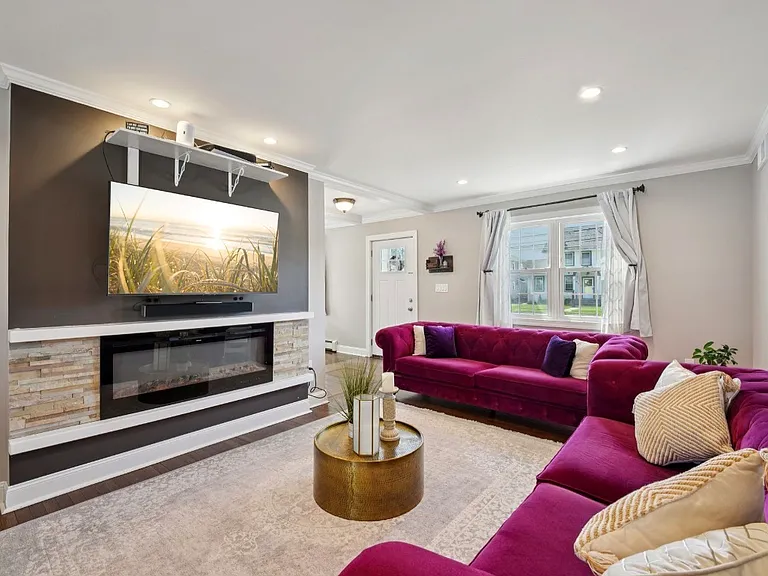 525 Ramapo Ave — Photo 10