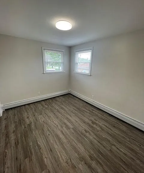 402 Caroline Ave #11 — Photo 8
