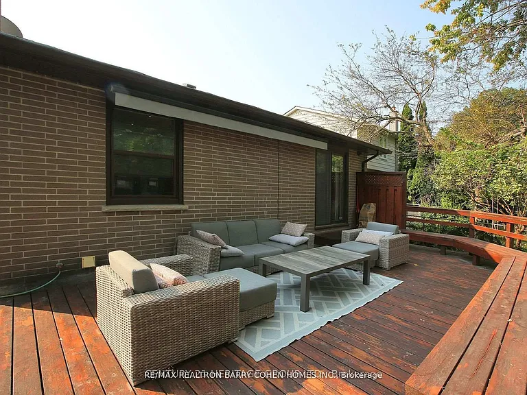130 Grandview Ave — Photo 18