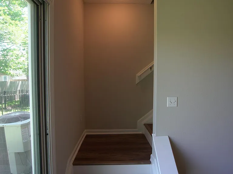 598 Scrub Jay Dr — Photo 8