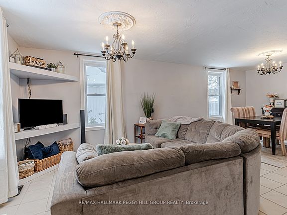 3rd image of 408 Regent St
