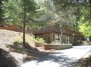 1120 N Shore Rd, Mount Shasta, CA 96067