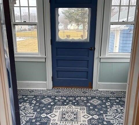 5th image of 84 N Summer St