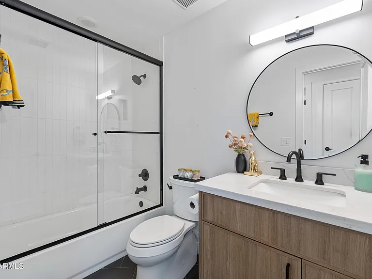 8614 E Highland Ave — Photo 35