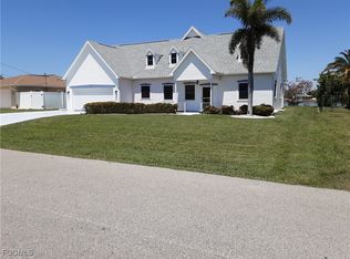 850 SE 1st Ter, Cape Coral, FL 33990