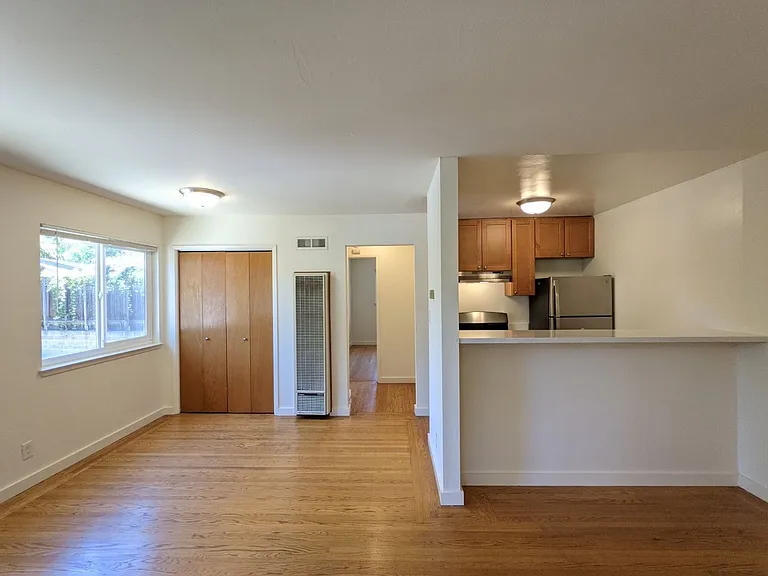 1429 MLK Jr Way — Photo 10